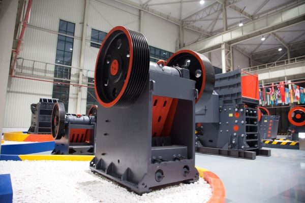 pe jaw crusher.jpg